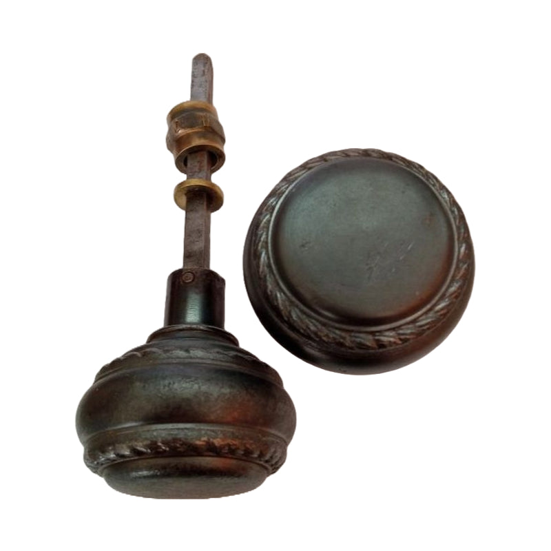 Yale & Town Salem Doorknob Set image 0