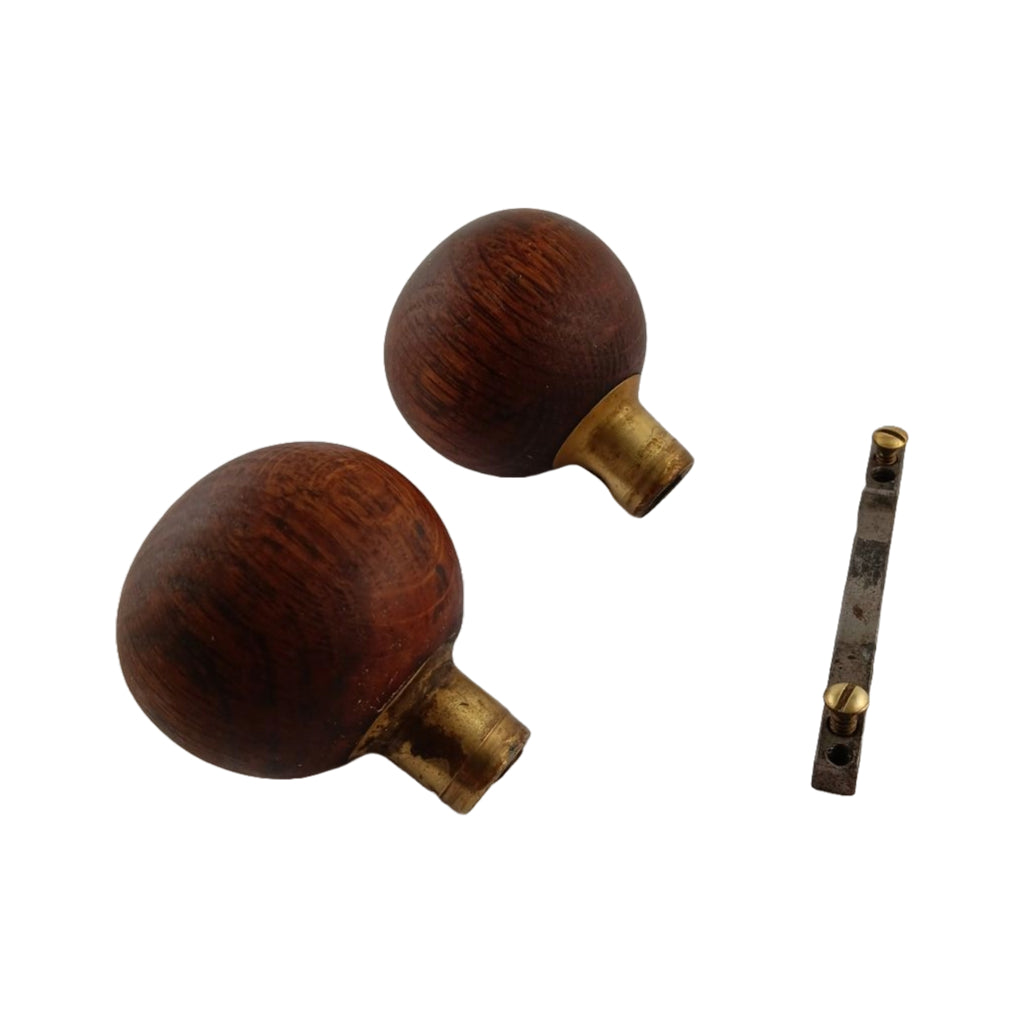 Round Wood Doorknob Set image 1