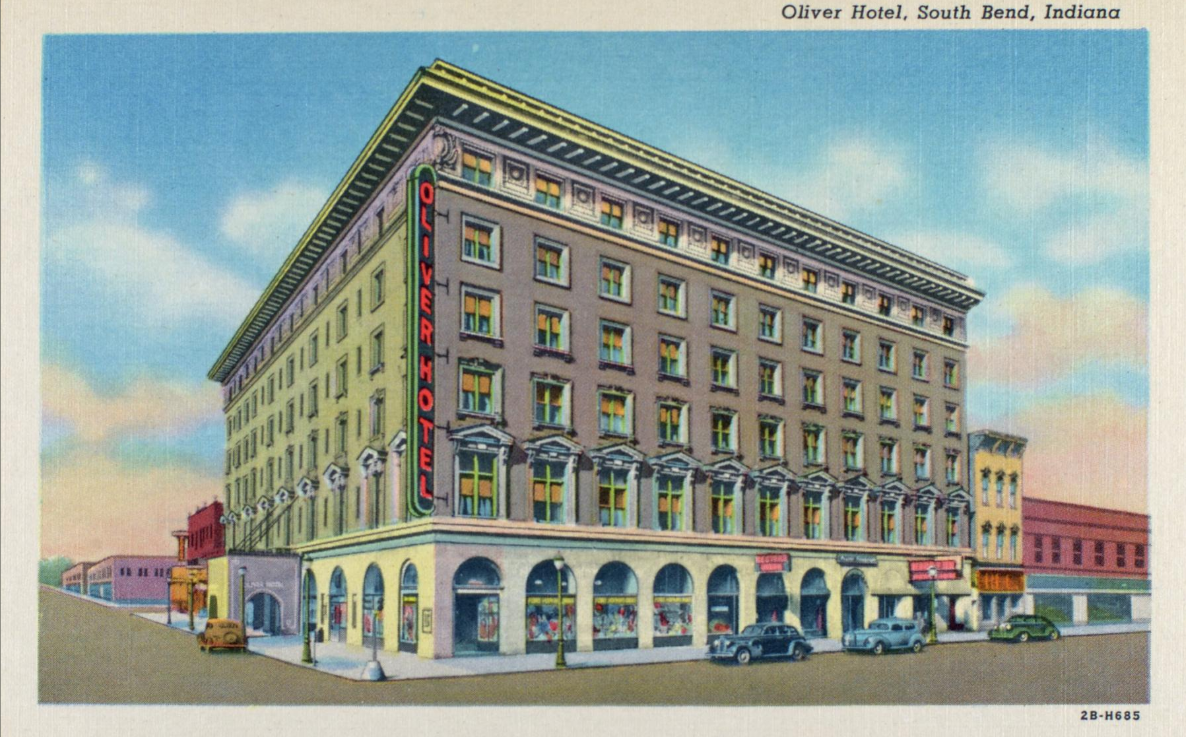 Oliver Hotel Monogrammed Doorknob